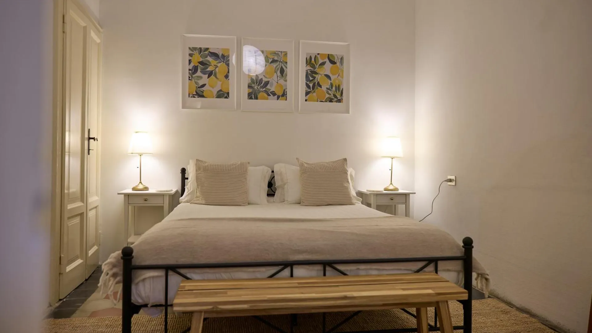 Il Porticciolo - Lakefront Apartment Fiumelatte